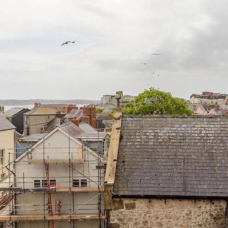 Modern Flat With Island Views In Heart Of Tenby Eksteriør bilde